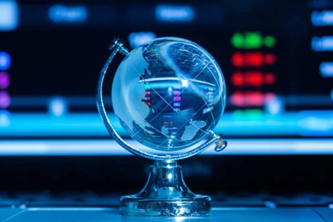 Navigating Global Finance: Smart Saving Tactics for 2024's Economic Landscape At Worthy Saving